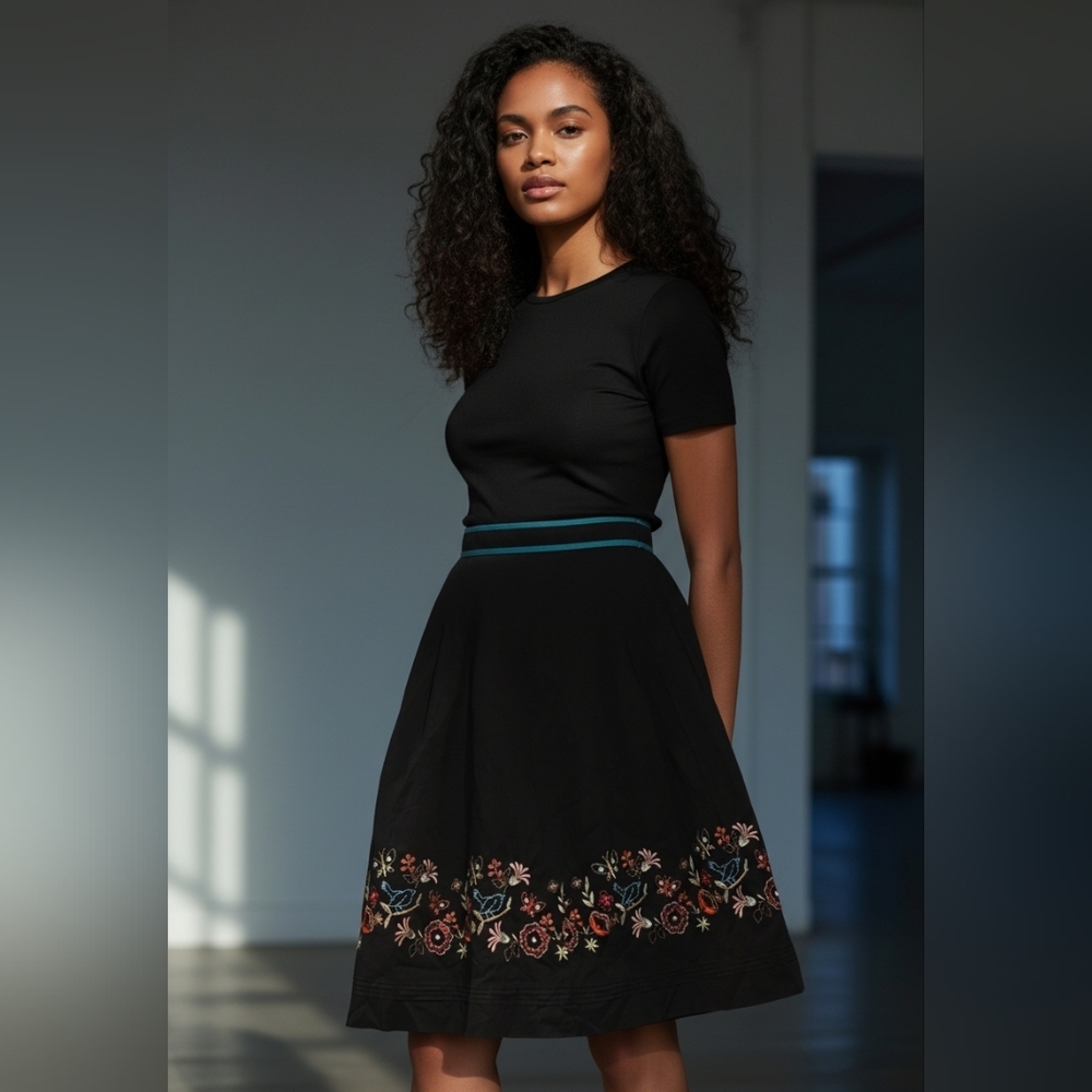 🌷SALE! Vintage Rafaella Black Beautifully Embroidered Cotton Skirt
